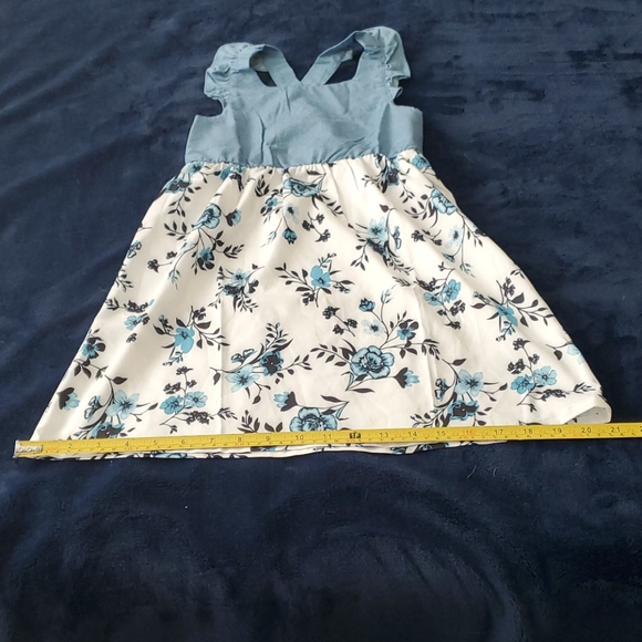 🌟🆕️ Adorable Girls Dress - Picture 10 of 11